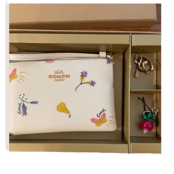 Corner Zip Wristlet With Dreamy Veggie Print by Coach - Picture 2 of 3